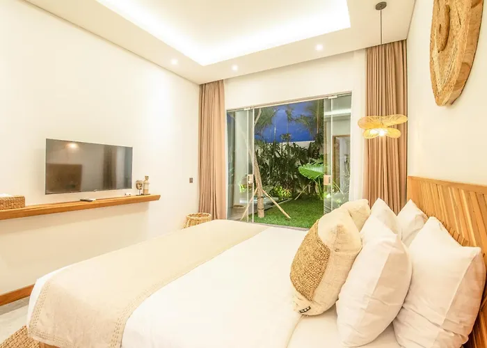 Coastal Elegance 4br Villa, 400m To Finns Villa Canggu