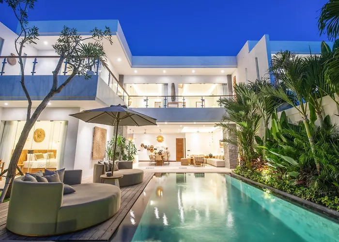 Coastal Elegance 4br Villa, 400m To Finns Villa Canggu