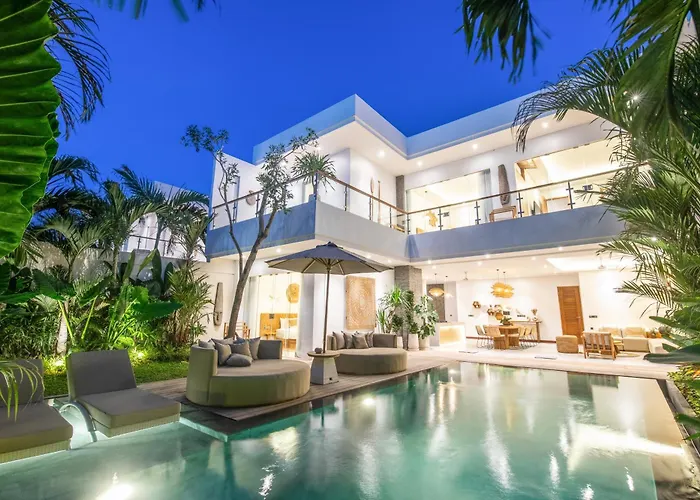 Coastal Elegance 4br Villa, 400m To Finns Villa Canggu